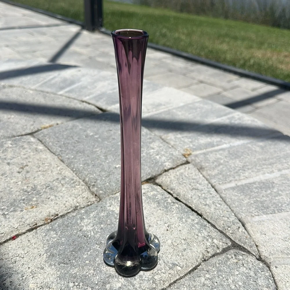 Vintage glass Elephant Foot Purple amethyst stem bud vase - Picture 6 of 6